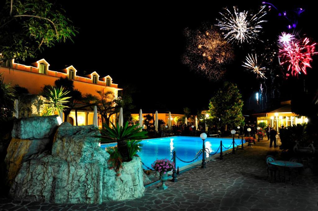Resort Villa Antica 이볼리 외부 사진